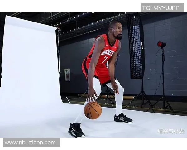 杜兰特回复网友：没想到我也能有这么大空位 申京在内线洞察一切